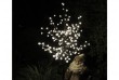 Dekoratívny LED strom s kvetmi - 1,5 m, teple biely